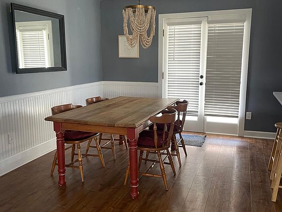 5th image of 1387 Hollywood Pl