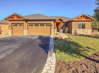 352 Sun Vista Dr, Redmond, OR 97756