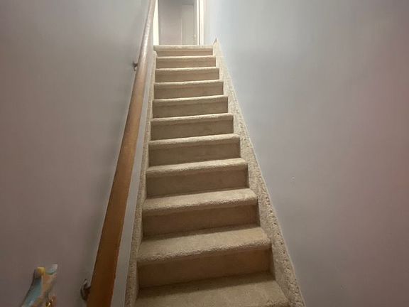 4th image of 139 N 63rd St Floor 3