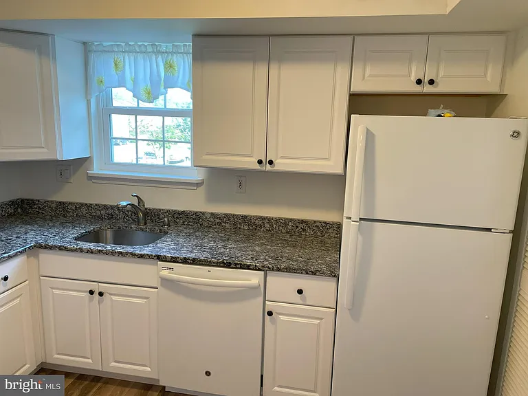 4513-15 Rosemarie Dr — Photo 6