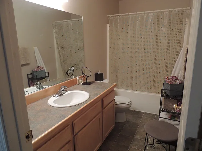 3301 Laredo Dr #B — Photo 11