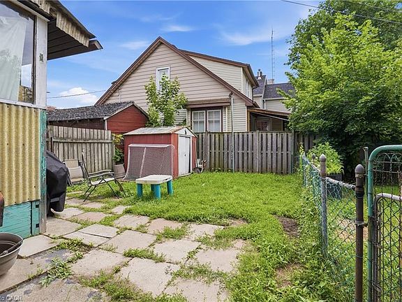 3rd image of 78 Campbell Ave