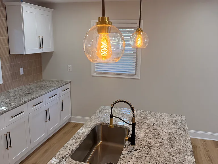 605 Lake Dr — Photo 20