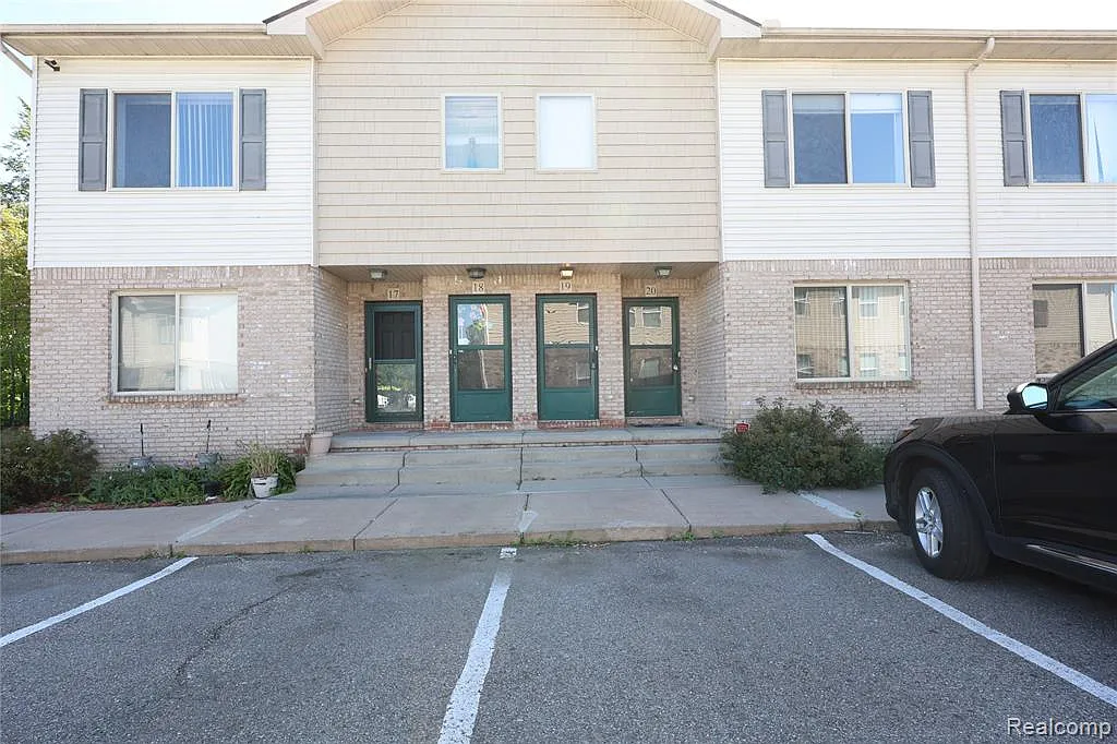 2 bed, 2.0 bath, 1116 sqft, $1,400 — Photo 1