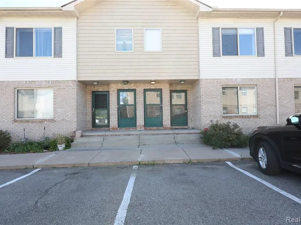 19 Eden Park Dr, Dearborn Heights, MI 48127