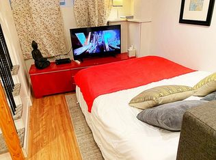 21 Moon St #1S, Boston, MA 02113