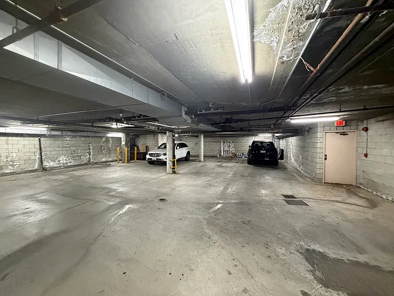 1238 S Holt Ave #2 — Photo 42