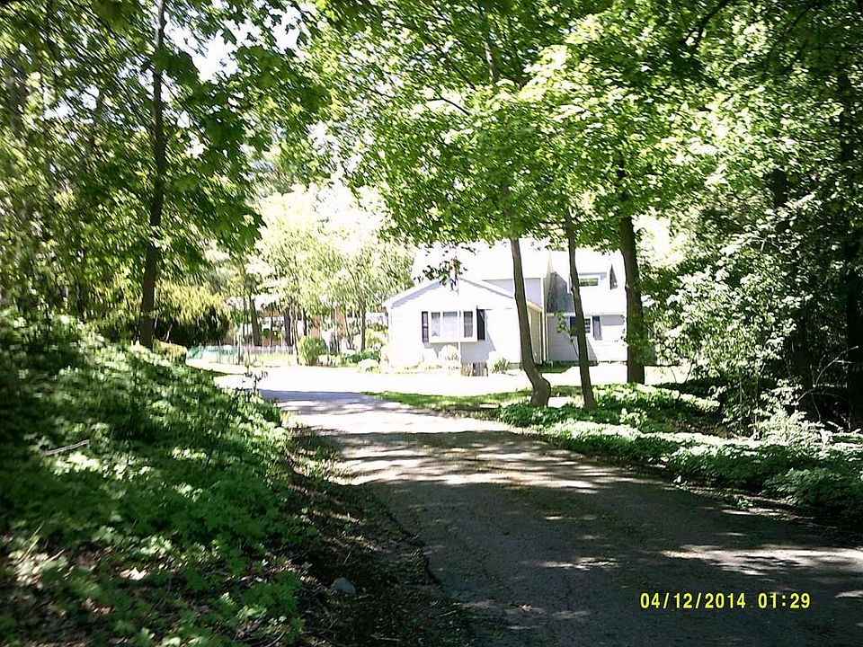 2nd image of 61 Forest Avenue Ext
