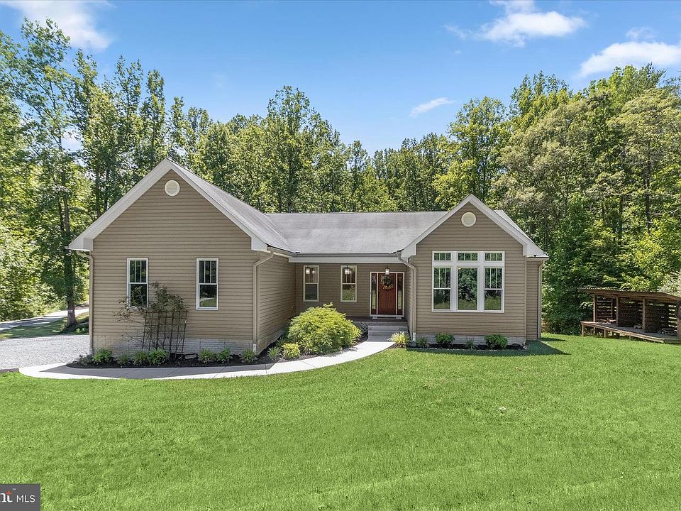 1st image of 2106 Edwin Ln