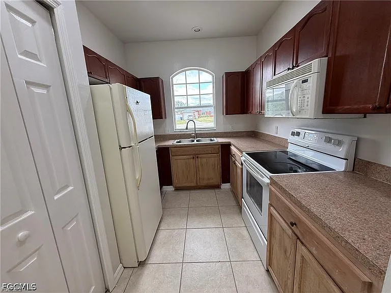 3969 Sunset Rd — Photo 6