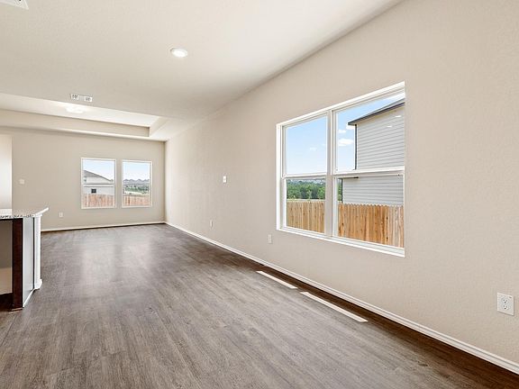 3rd image of 108 Porcupine Ln