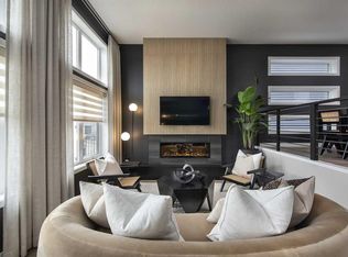 178 SW Mitchell Rd NW, Calgary, AB T3R2G6