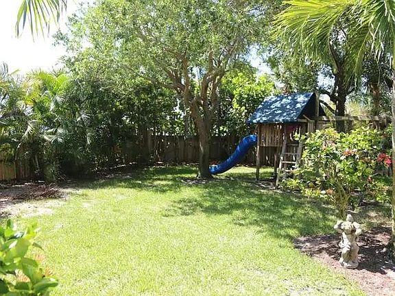5th image of 373 Peregrine Dr