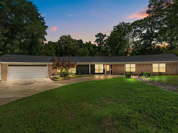 1821 Azalea St, Gilmer, TX 75644