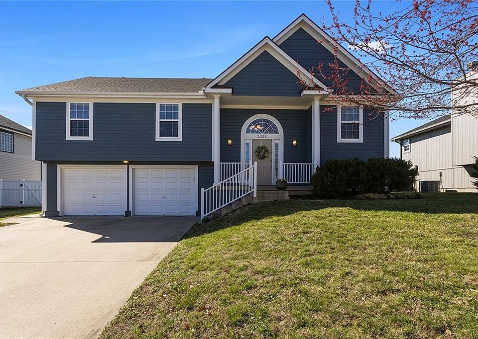1st image of 2331 NE Summerfield Dr