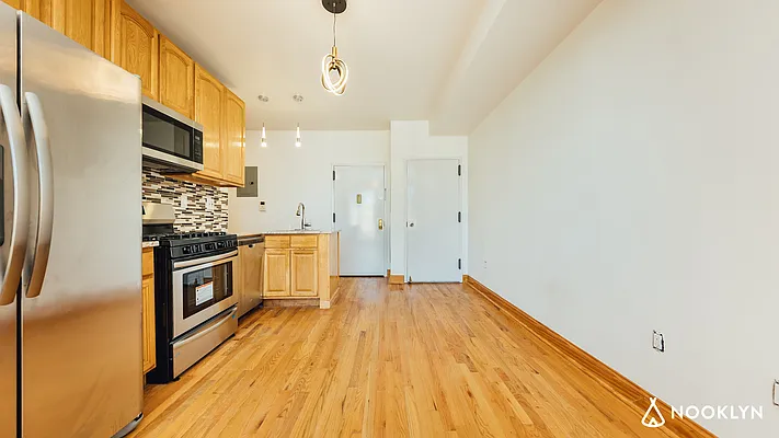 Rented by Nooklyn NYC LLC | media 13