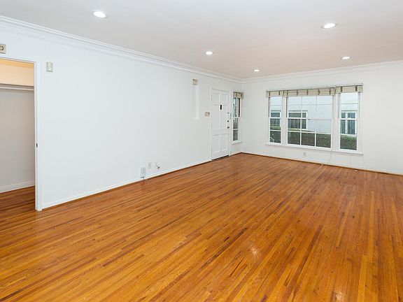 3rd image of 1526 S Beverly Dr