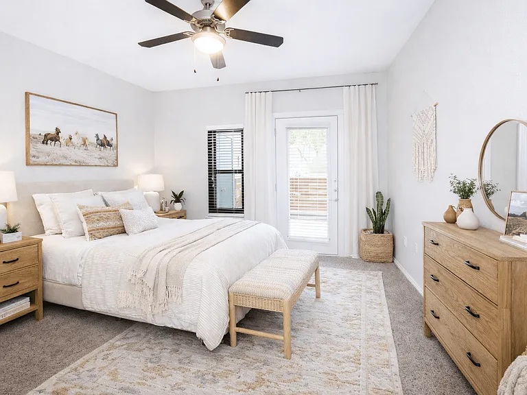 Apex Apartments — Photo 11