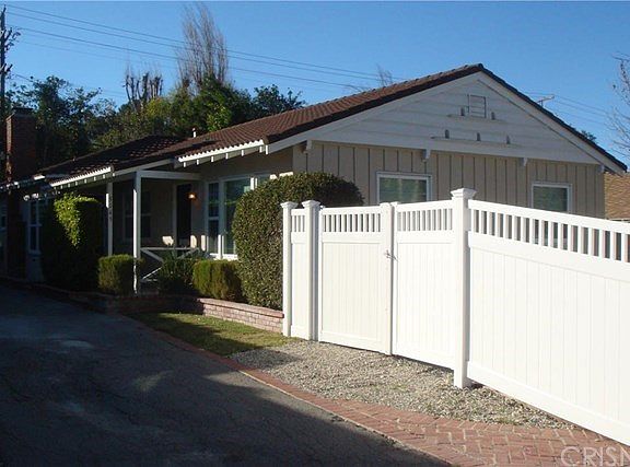 3rd image of 5143 Topanga Canyon Blvd