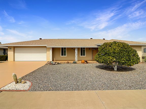 2nd image of 9402 W Briarwood Cir S