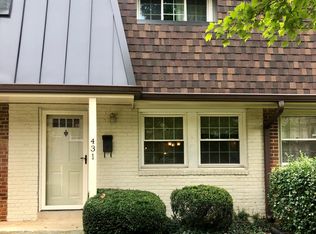 431 Hampton Ct, Falls Church, VA 22046