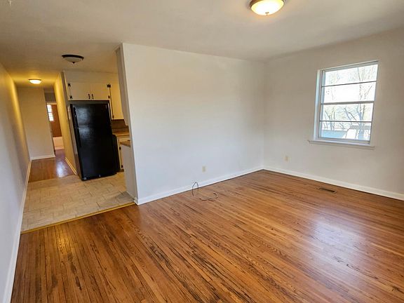 4th image of 3504 W Capitol Ave