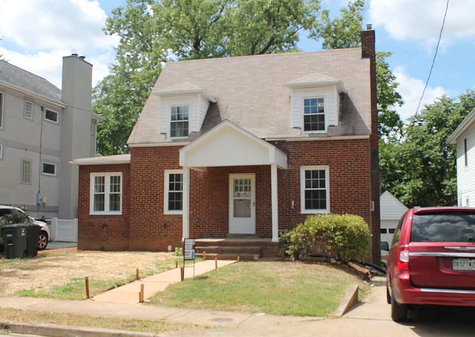 1st image of 924 N Danville St