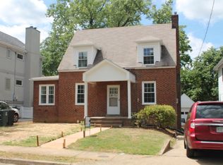924 N Danville St, Arlington, VA 22201
