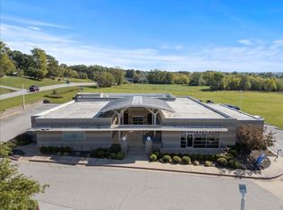 5201 Willow Creek Dr, Springdale, AR 72762