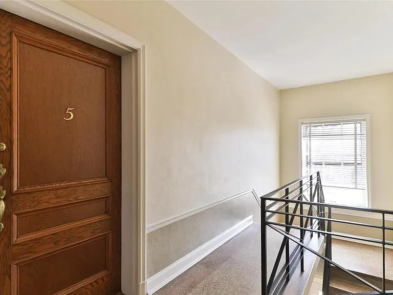 8125 Roxburgh Dr #5 — Photo 2