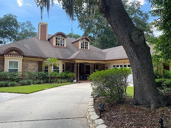 2nd image of 213 Sheffield Cir