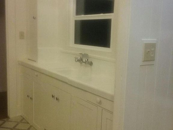 2nd image of 3125 Herman Ave