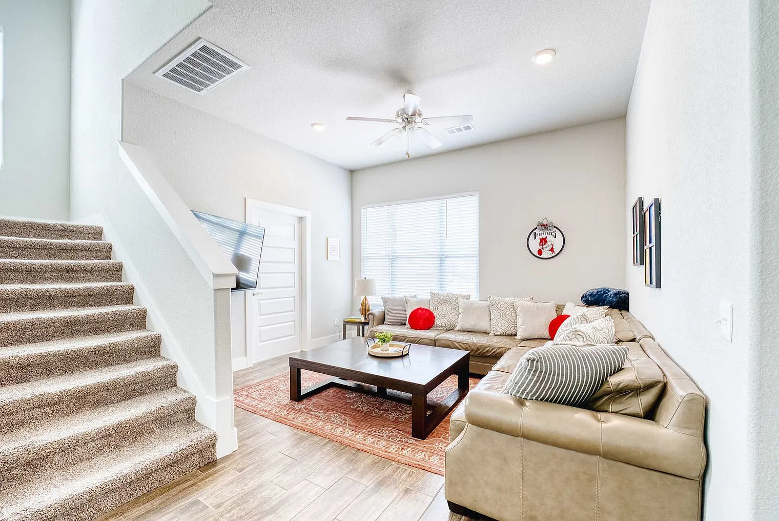 6 bed, 6.0 bath, 2615 sqft, $9,580 — Photo 2
