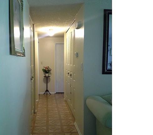 3rd image of 3217 Winchelsea Dr