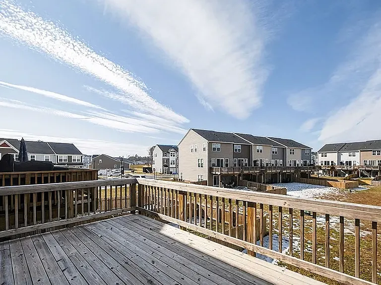 633 Eking Green Dr — Photo 9