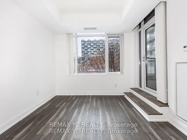525 Adelaide St W #217 — Photo 6