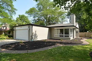 346 Park Pl photo 1