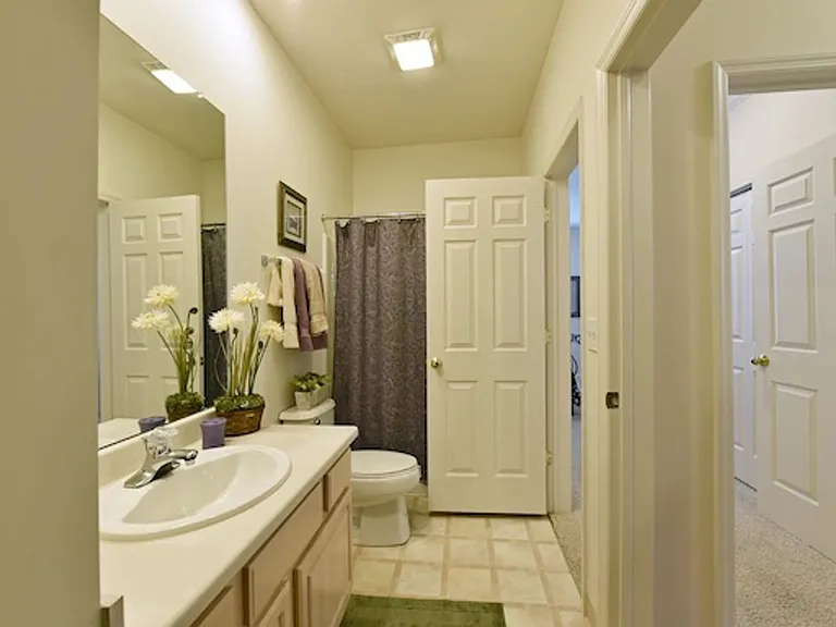 The Crossings at Avery — Photo 15
