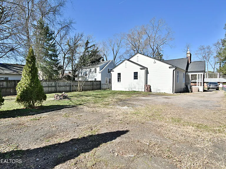 2622 Fairmont Blvd — Photo 23