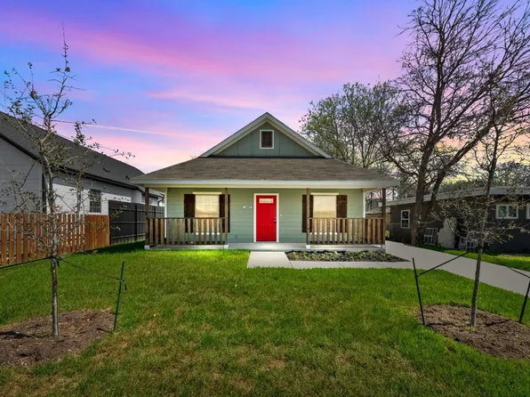 1809 Ash Crescent St, Fort Worth, TX 76104