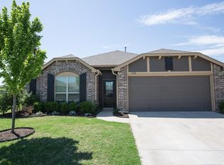 4102 W 105th St S, Jenks, OK 74037