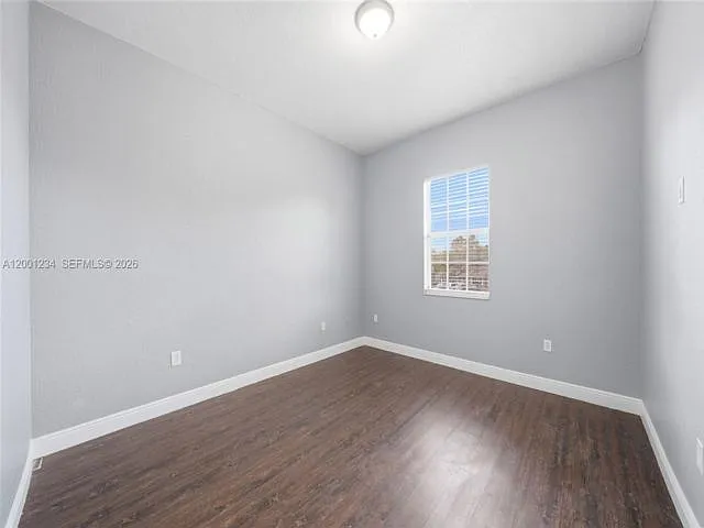 902 SW 8th Pl — Photo 12