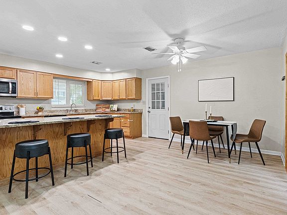 4th image of 1821 Ivan Dr
