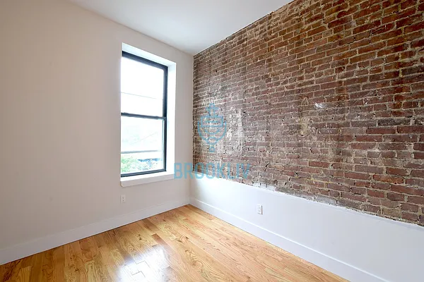 Rented by null | media 27