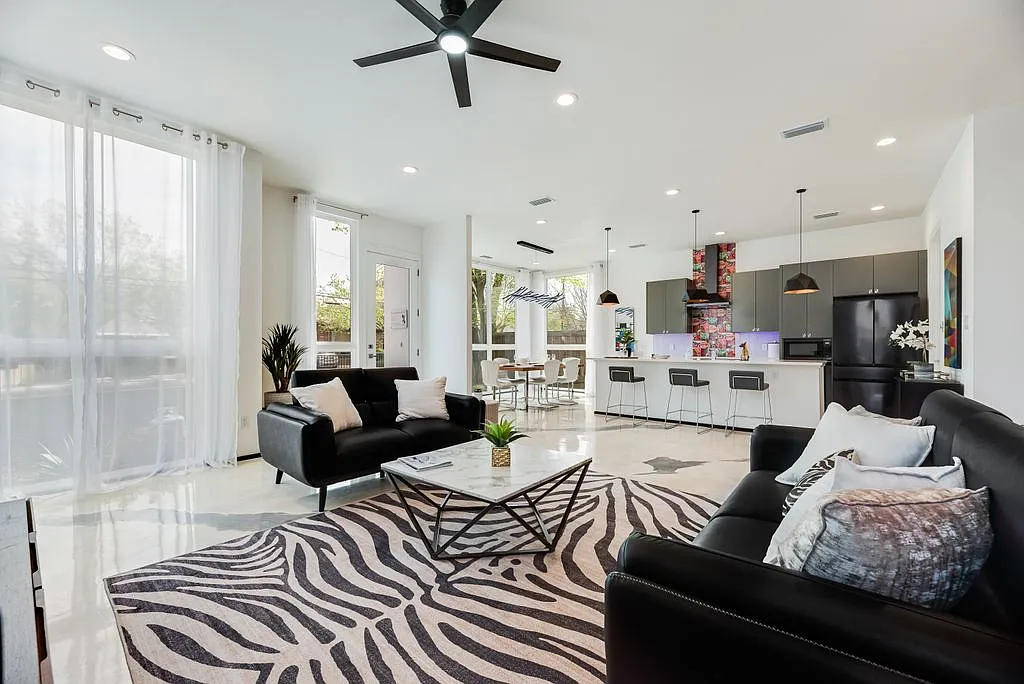 4 bed, 3.5 bath, 2367 sqft, $5,000 — Photo 4