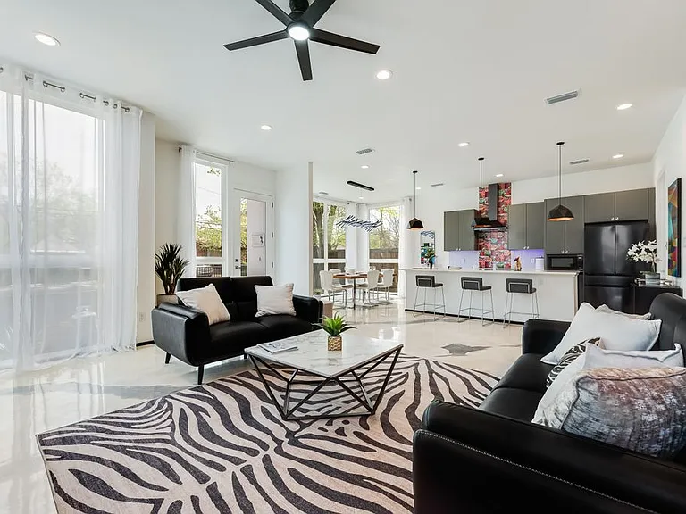 3415 Chihuahua St — Photo 4
