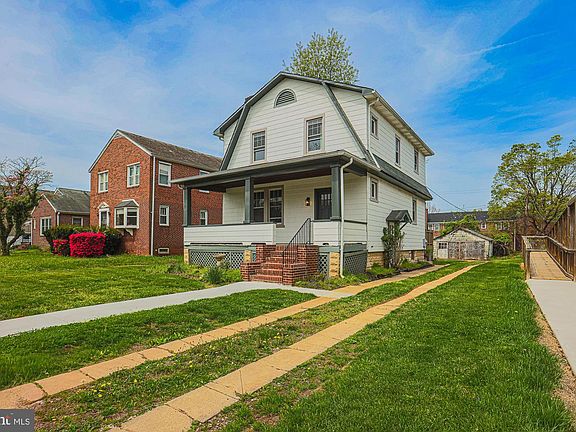 2nd image of 3916 W Strathmore Ave