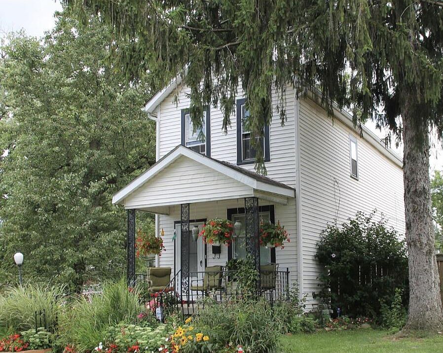 1st image of 353 E Morrill Ave