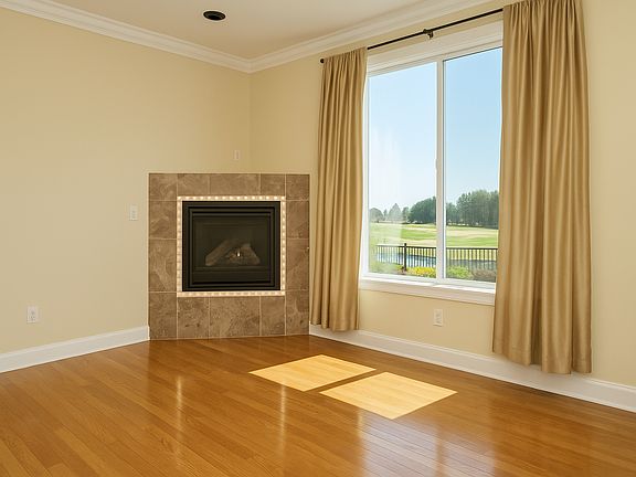 4th image of 7855 Greenview Dr NE
