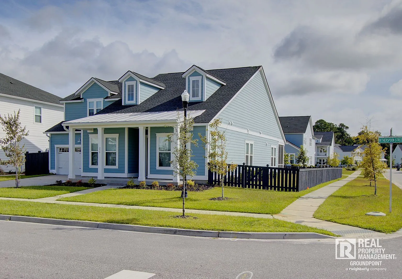 4 bed, 4.0 bath, 2477 sqft, $3,500 — Photo 2
